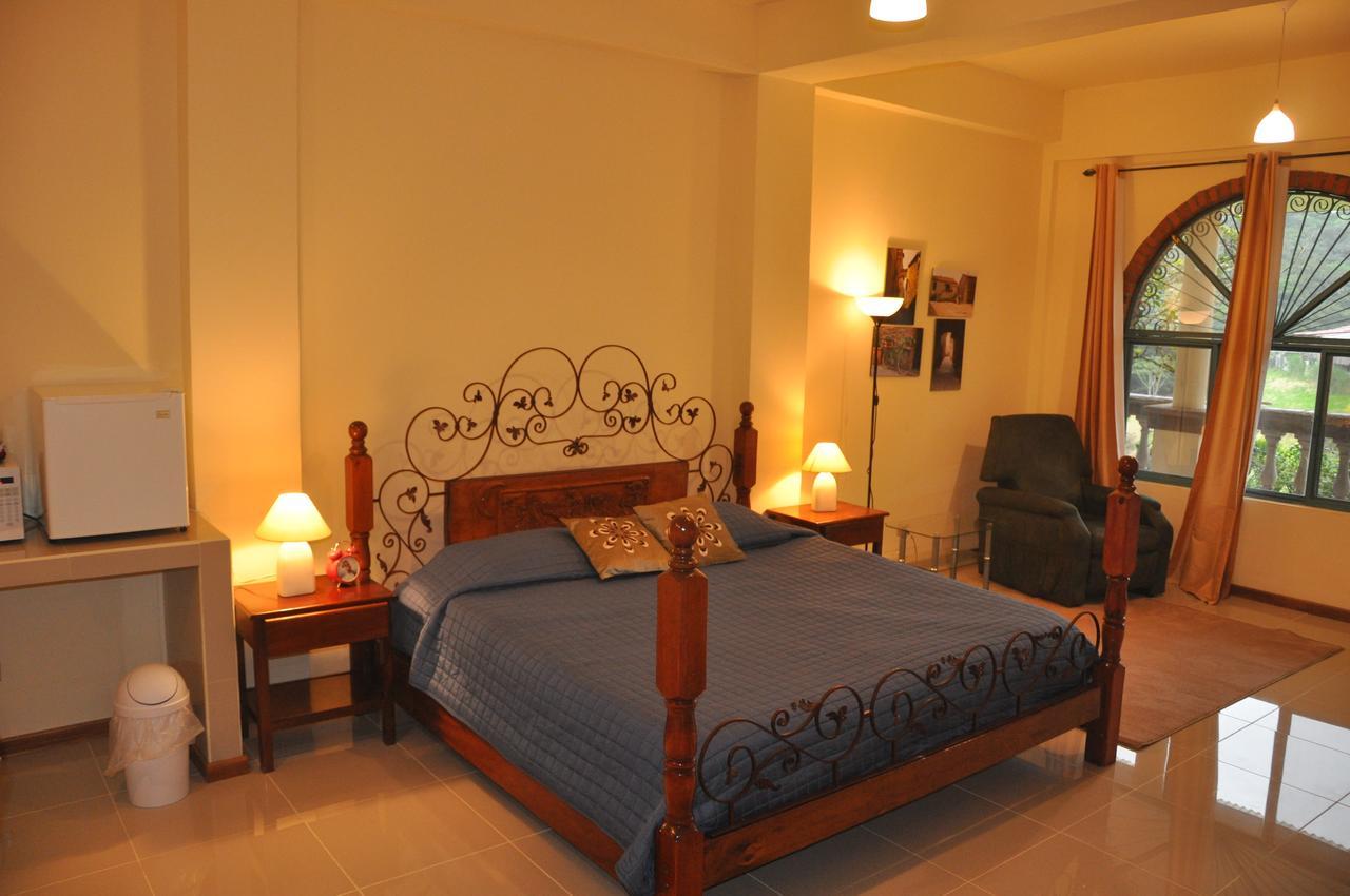 Mountain Lodge Chetica San Jerónimo エクステリア 写真